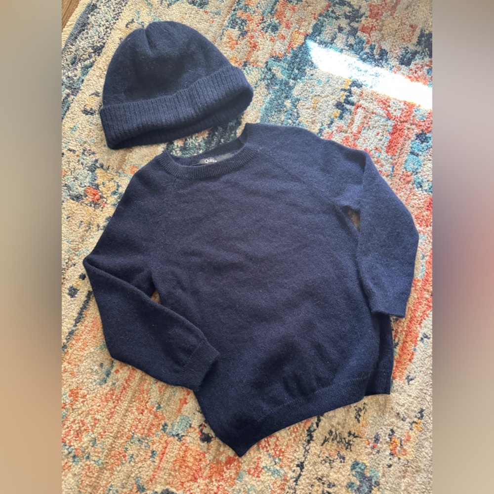 Quince 2T cashmere navy Blue Crewneck Sweater with beanie